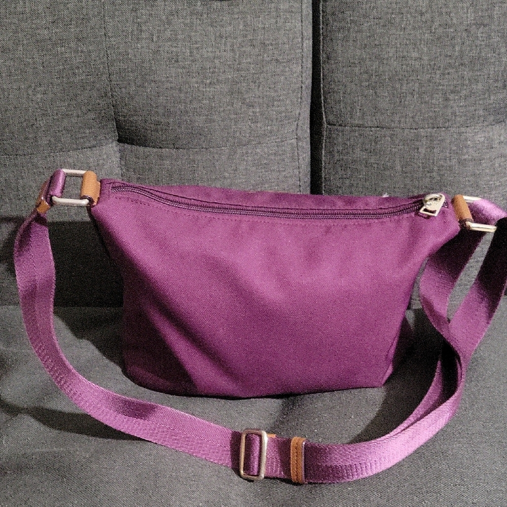 Vintage Coach Purple Crossbody Bag with Gold Hardware and Adjustable Straps - Picture 11 of 16